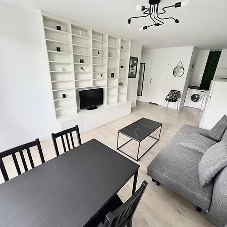 Sopot Apartment شقة *